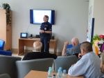 Spotkanie policjantów z brzeskiej komendy z seniorami.