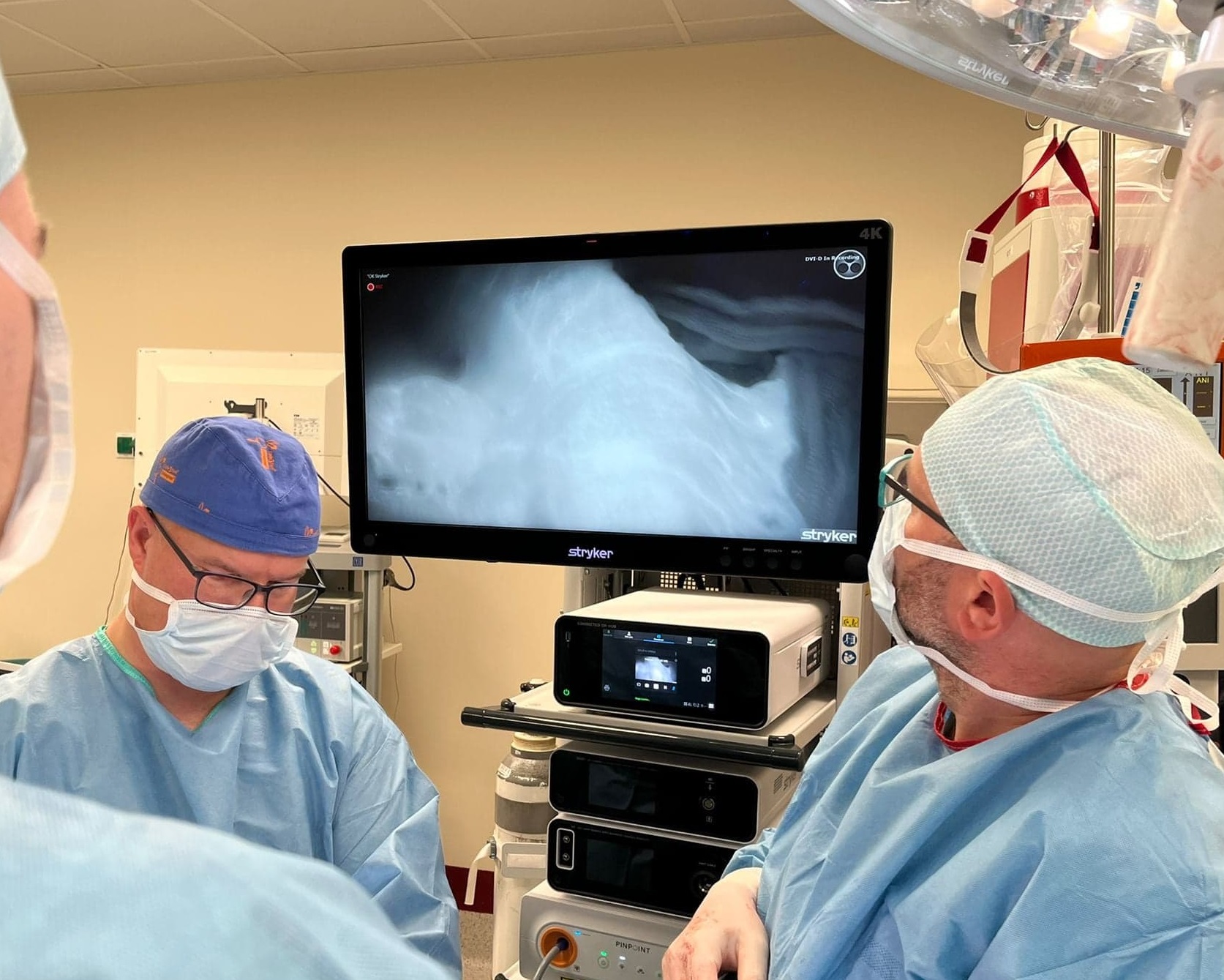 pierwszy zabieg laparoskopowy z nowym laparoskopem