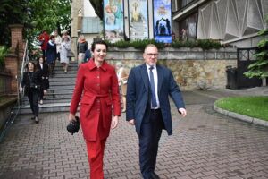 Pani Marta Malecc-Lech oraz Burmistrz Brzeska w drodze do RCKB